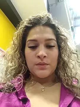 Sara_smiiith211 from StripChat