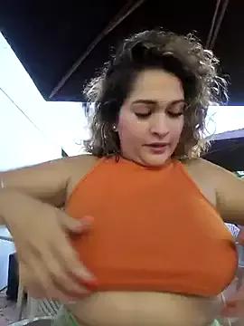 Sara_smiiith211 from StripChat