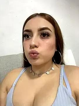 Sara_Somers1 from StripChat is Freechat