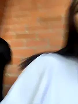 Sara_storm_outdoors from StripChat is Freechat