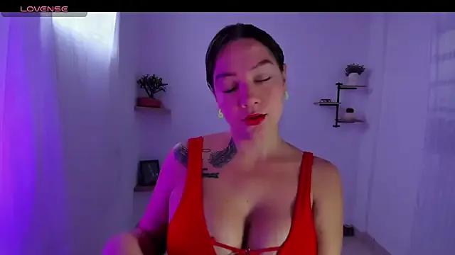 Saraarouusee from StripChat is Freechat