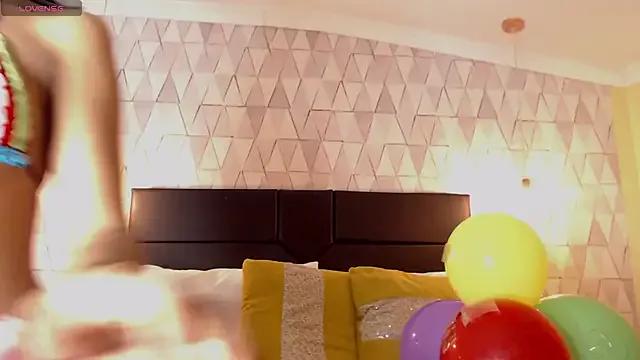 SaraaTylor from StripChat is Freechat