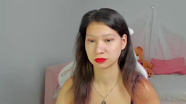 SaraDenar from StripChat is Freechat