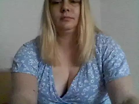 Sarah-love2006 from StripChat is Freechat
