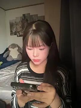 SarahBeii from StripChat is Freechat