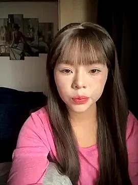 SarahBeii from StripChat is Freechat