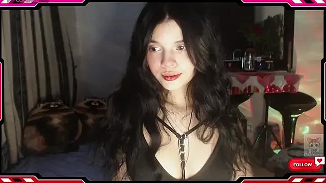 Sarahgin from StripChat