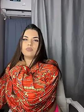 SarahLorenn from StripChat is Freechat