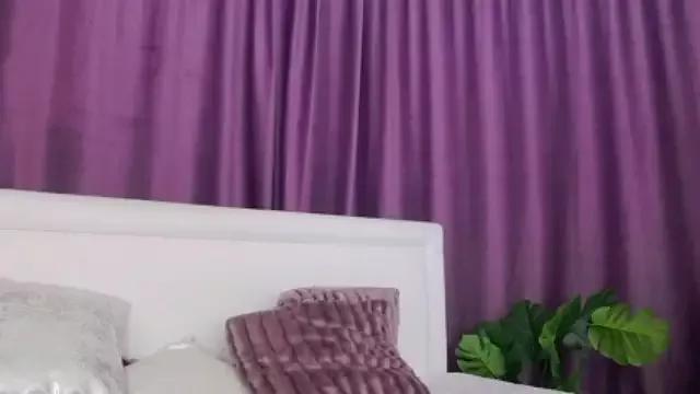SaraiEve from StripChat