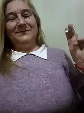 Saraimilf from StripChat is Freechat