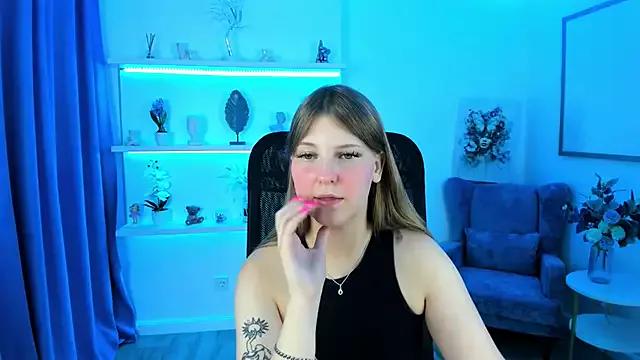 SaraMayki from StripChat is Freechat