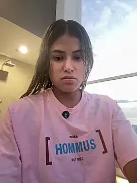 SaraParisi from StripChat