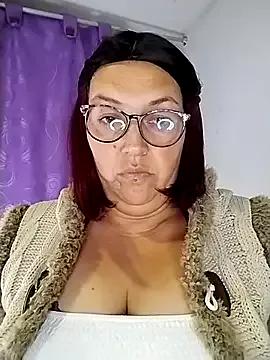 saraqueen__ from StripChat is Freechat