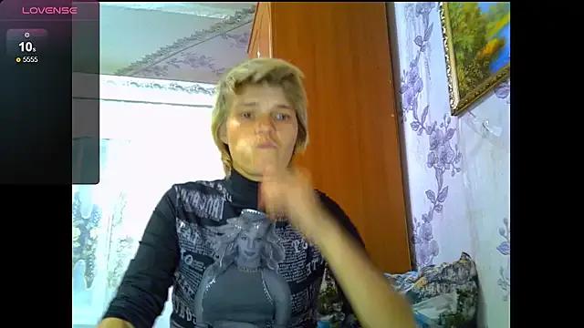 SaraSnow_ from StripChat