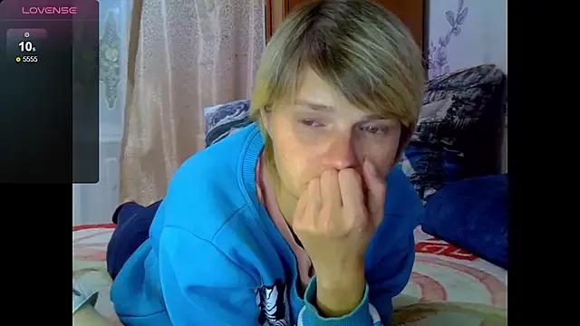 SaraSnow_ from StripChat