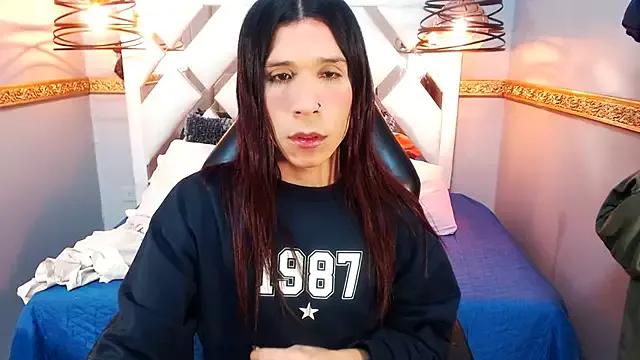 SaraSofia44 from StripChat is Freechat