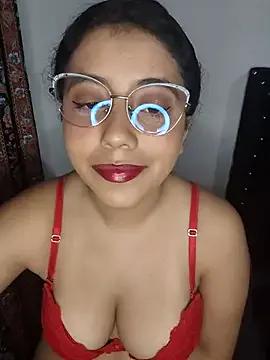 SaraSweet19 from StripChat