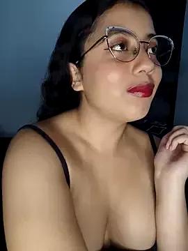SaraSweet19 from StripChat