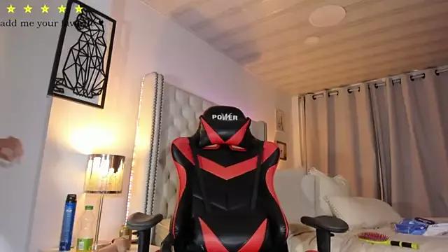 saray_doll from StripChat