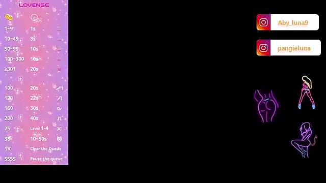 sarayandre from StripChat is Freechat