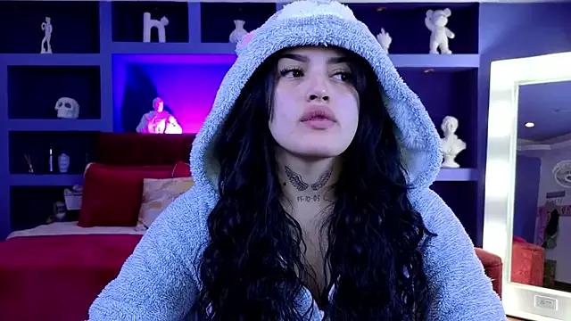 sari_belle from StripChat is Freechat