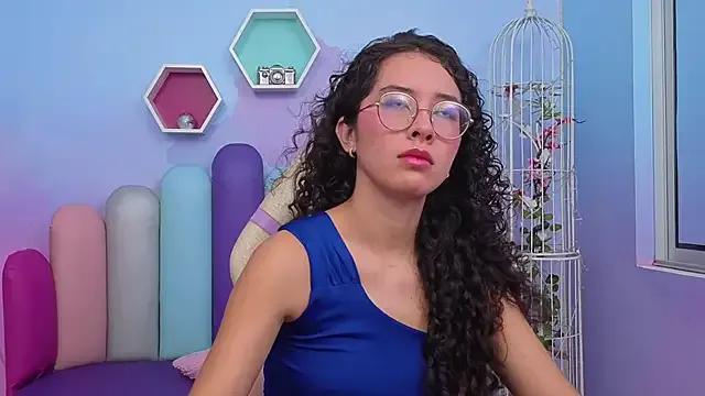 Sasha-Monroe from StripChat is Freechat