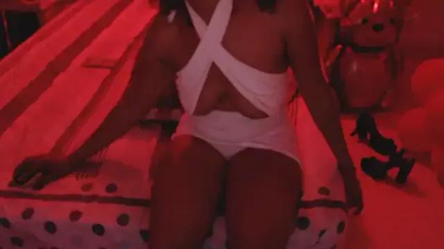 SashaBrianna99 from StripChat