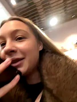 SashaCatt from StripChat is Freechat