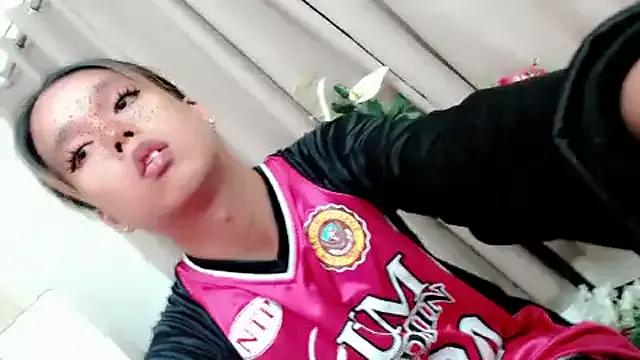 sassy_alex from StripChat is Freechat