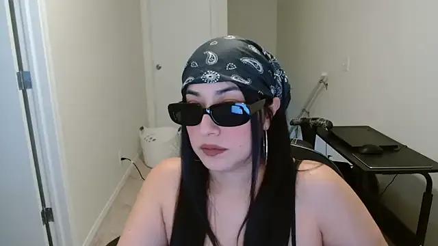 Sassy_Latina from StripChat