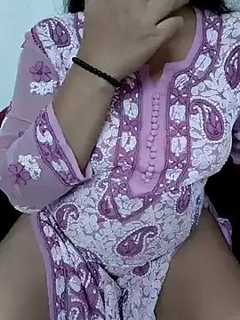 Sassy_Saraa from StripChat is Freechat