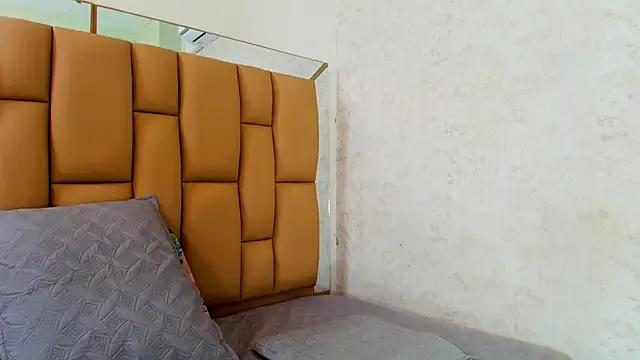 scarlett_slim from StripChat is Freechat