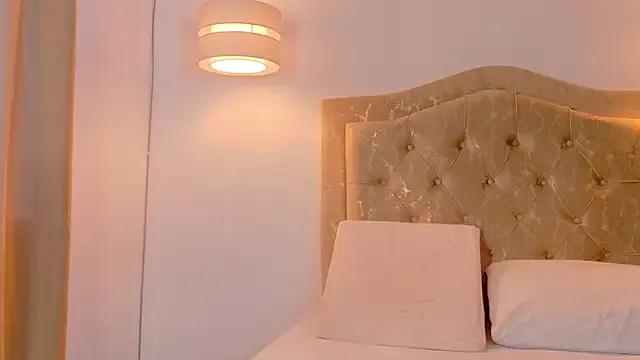 scarlettt_moon from StripChat is Freechat