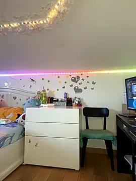 SelenaBee from StripChat is Freechat