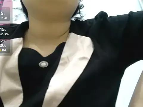 SelenaBella18 from StripChat