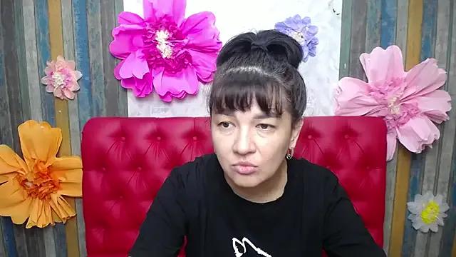 SelenaFly from StripChat is Freechat