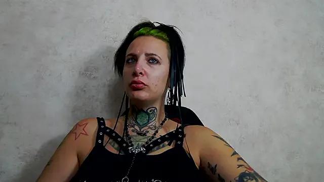 SelenasJones from StripChat is Freechat