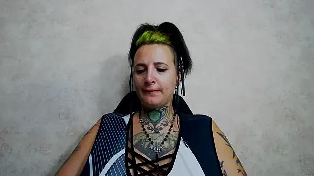 SelenasJones from StripChat is Freechat