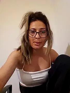Selenna_emma from StripChat is Freechat