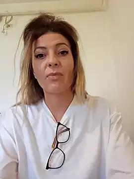 Selenna_emma from StripChat is Freechat