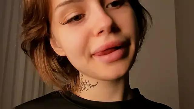 SelinaStilll from StripChat is Freechat