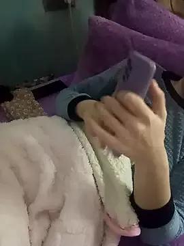Sellena2 from StripChat