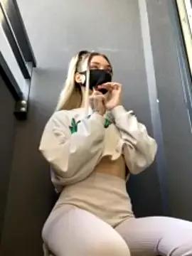 Sensitiveee from StripChat