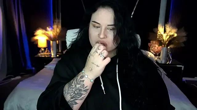 SerahMirabeli from StripChat is Freechat