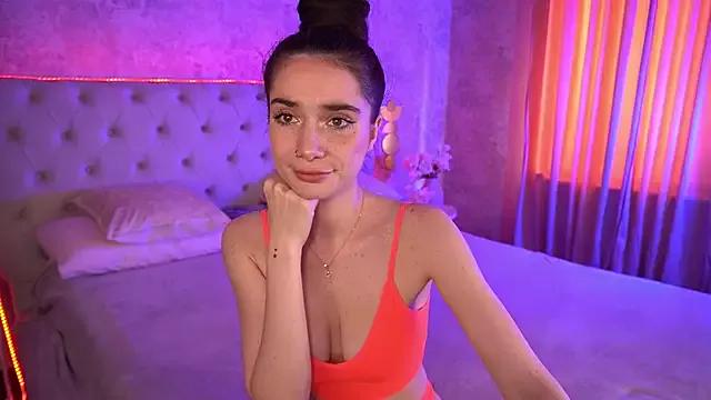 SerenaLoves from StripChat