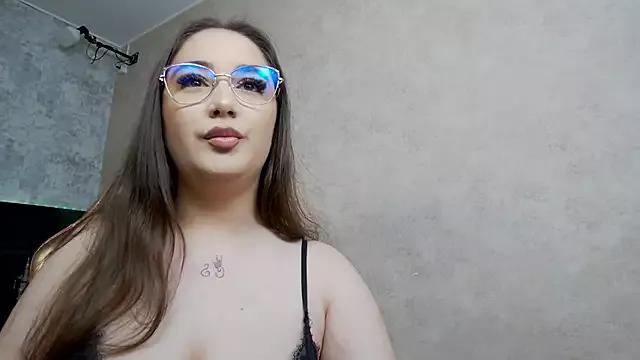 SerenaRimes from StripChat