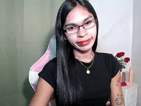 sexloverxxz from StripChat is Freechat