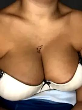 sexxysuzy from StripChat