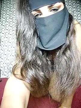 Sexy-Randa from StripChat is Freechat