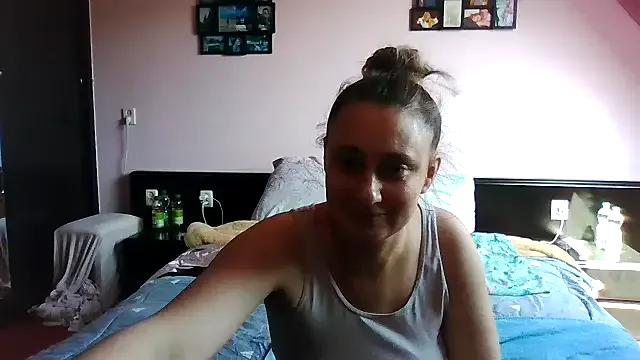 SexyAmanda32 from StripChat is Freechat
